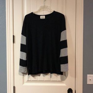 Bell sleeve over sized black and gray top med NWOT